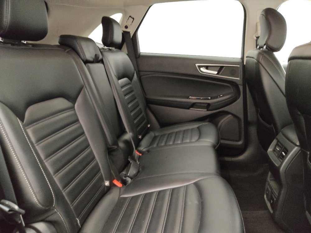 Used 2019 Ford Edge SEL w/ Equipment Group 201A FWD image 19