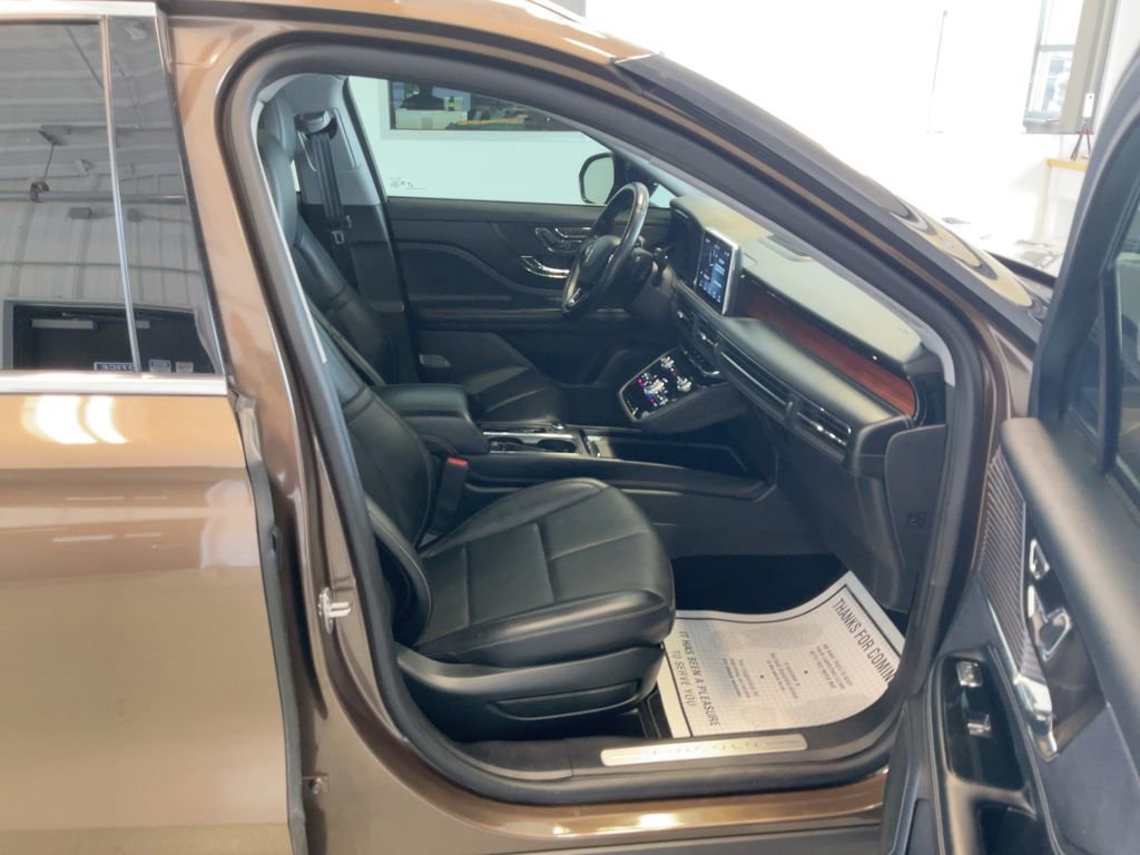 Used 2022 Lincoln Corsair Reserve w/ Equipment Group 201A AWD/4WD image 12