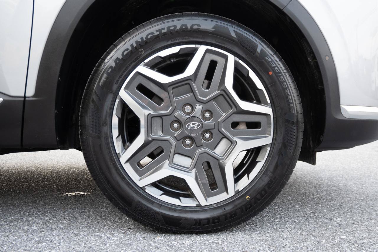Used 2023 Hyundai Santa Fe Limited AWD/4WD image 39