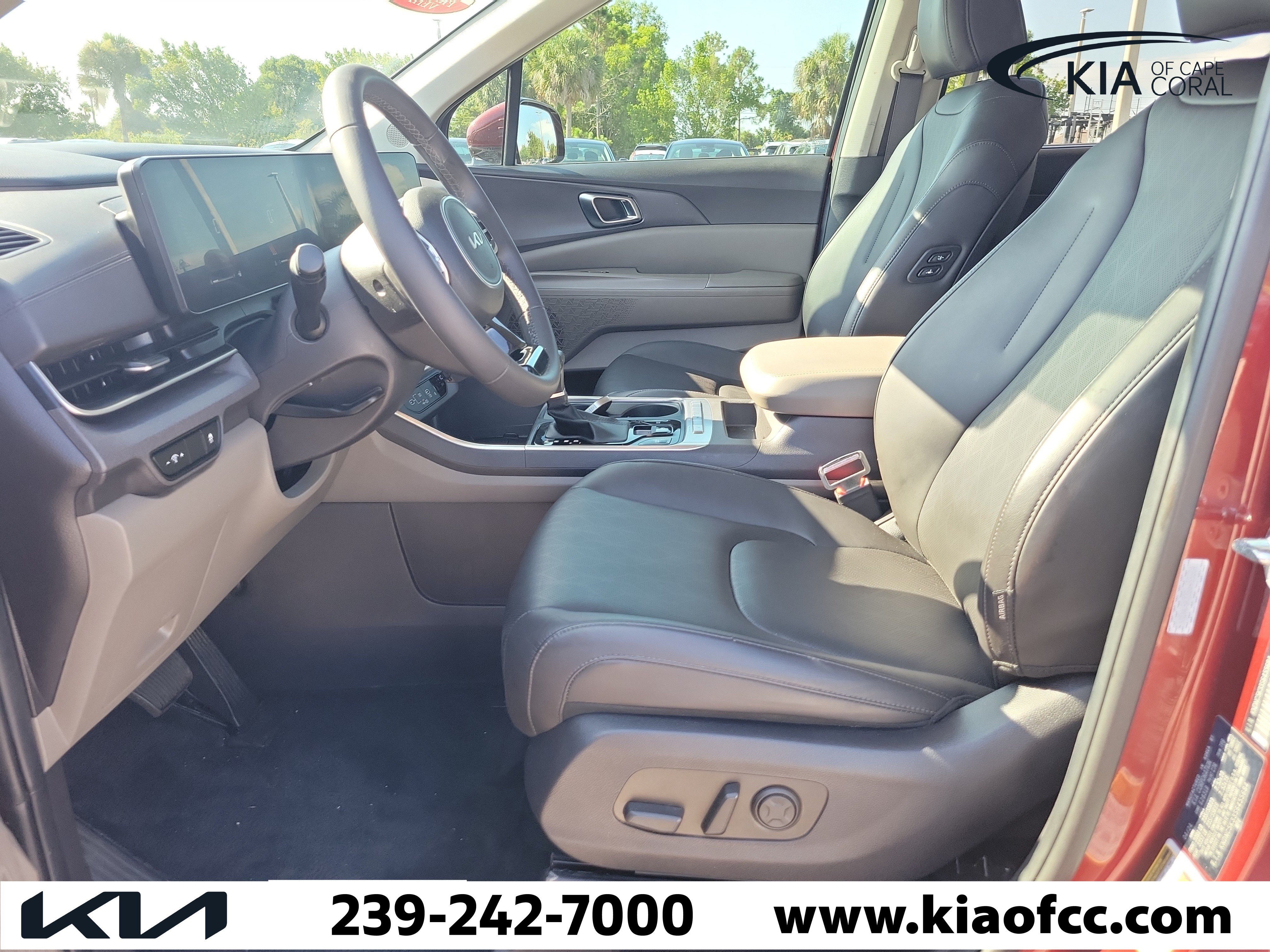 Certified 2025 Kia Carnival EX FWD image 21