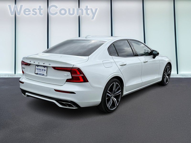 Certified 2022 Volvo S60 T8 R-Design Expression w/ Premium Package AWD/4WD image 4