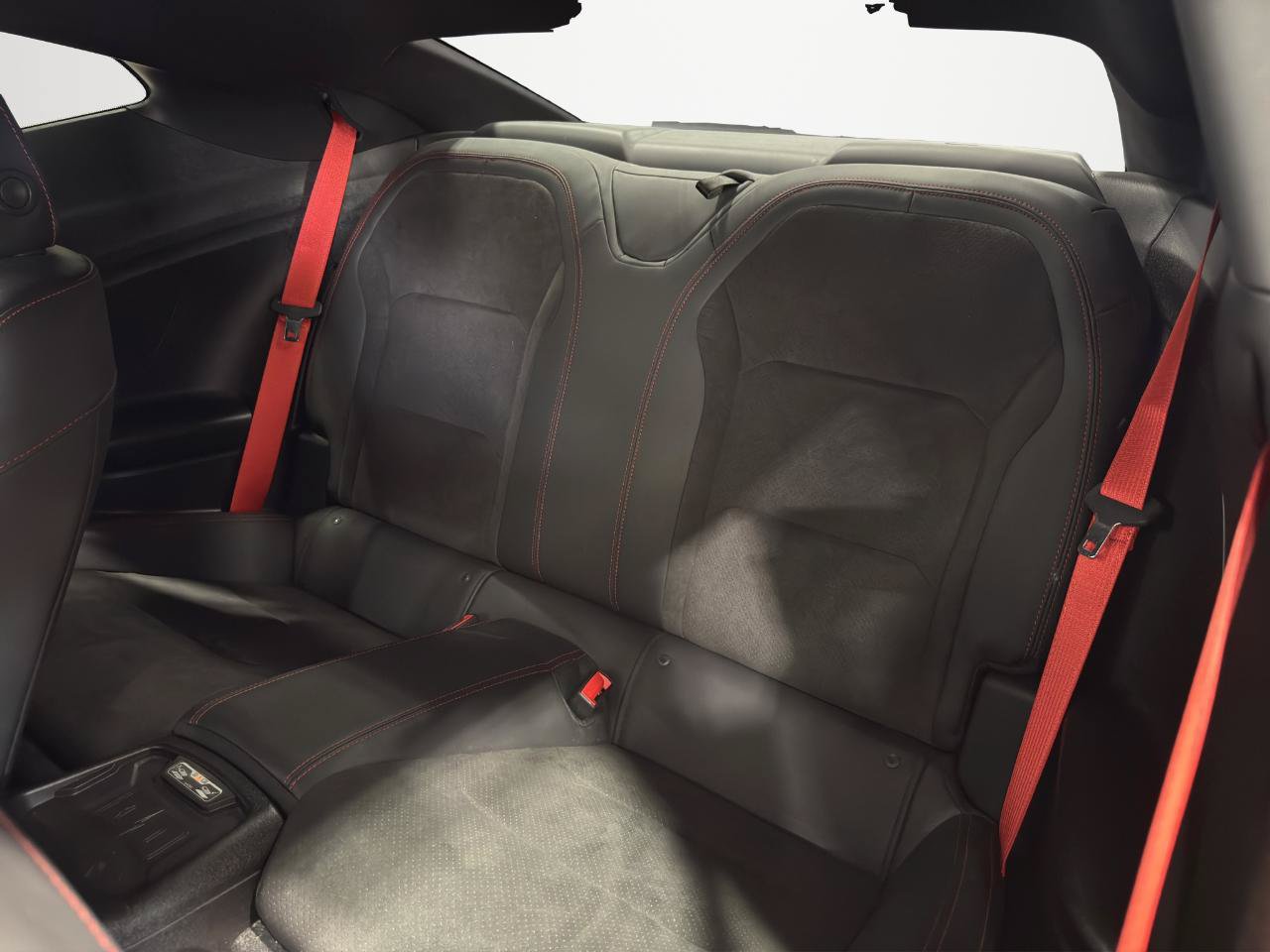 Used 2018 Chevrolet Camaro ZL1 RWD image 22