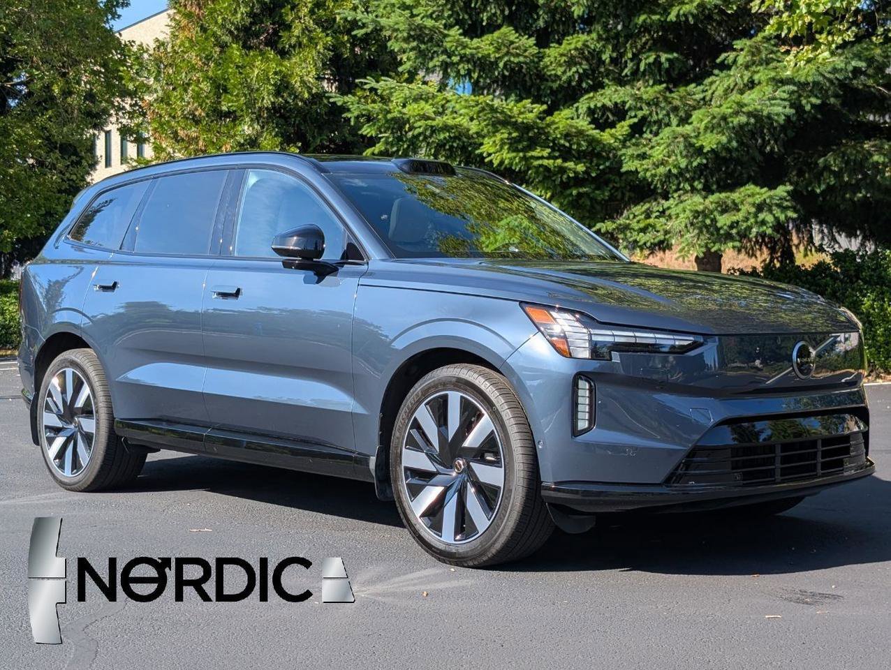 Used 2025 Volvo EX90 Ultra