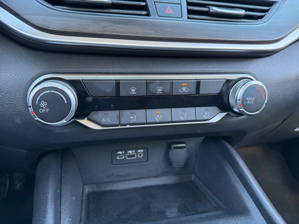 Used 2025 Nissan Altima 2.5 SV FWD image 15