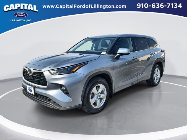 Used 2022 Toyota Highlander LE video 1