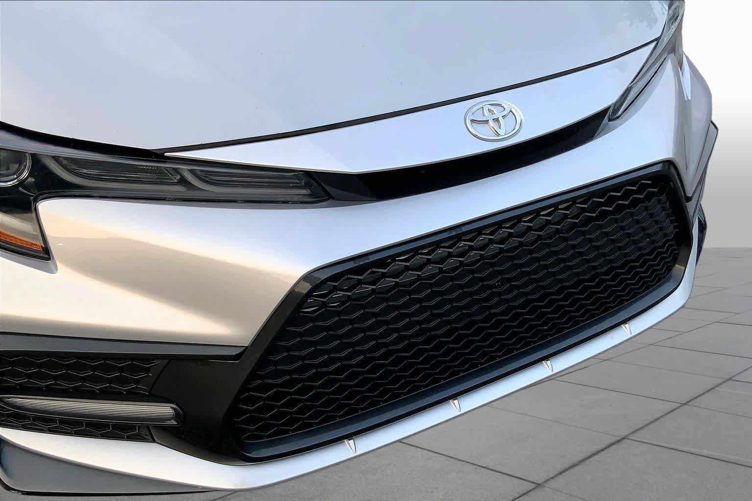 Used 2022 Toyota Corolla XSE w/ Carpet Mat Package (TMS) FWD image 29