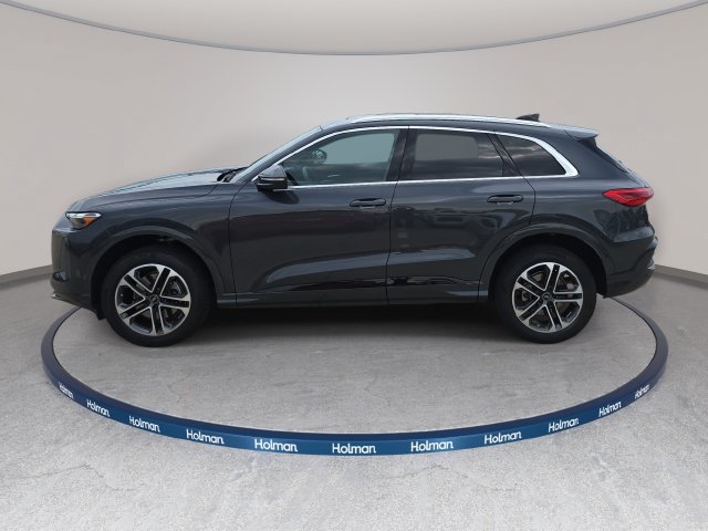 Certified 2025 Audi Q5 Premium w/ Convenience Package AWD/4WD image 9