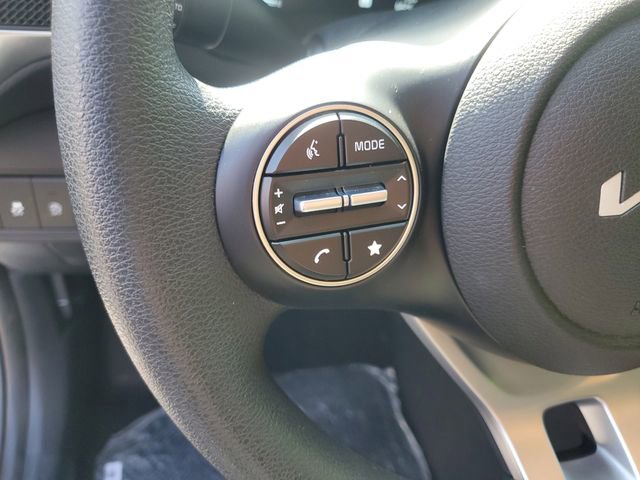 Used 2025 Kia Soul LX FWD image 18