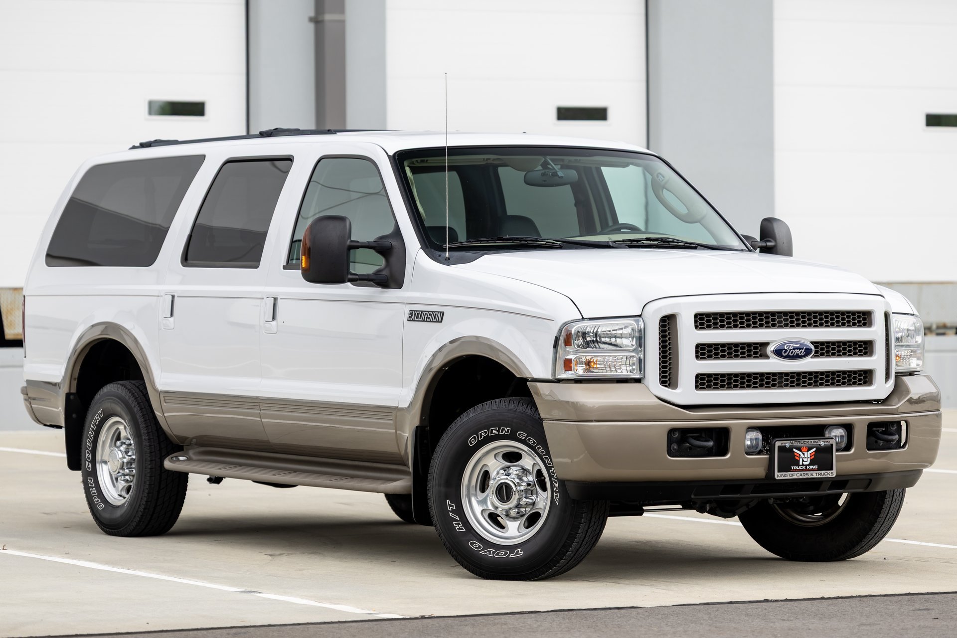 Used 2005 Ford Excursion Eddie Bauer AWD/4WD image 1