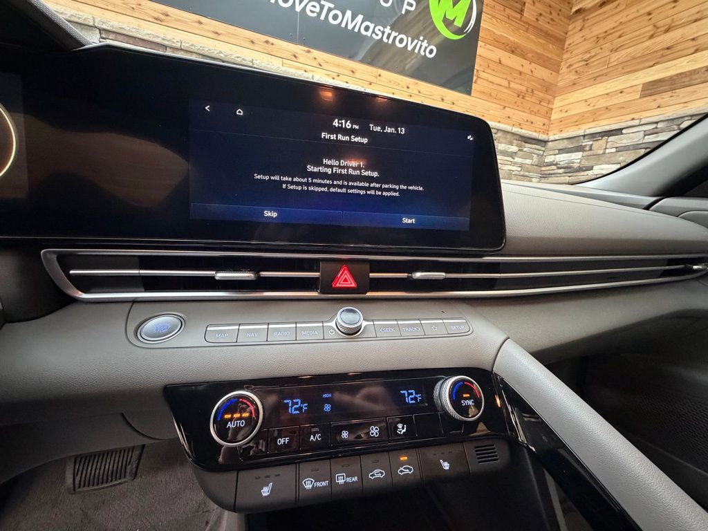 Certified 2023 Hyundai Elantra SEL w/ Convenience Package image 18