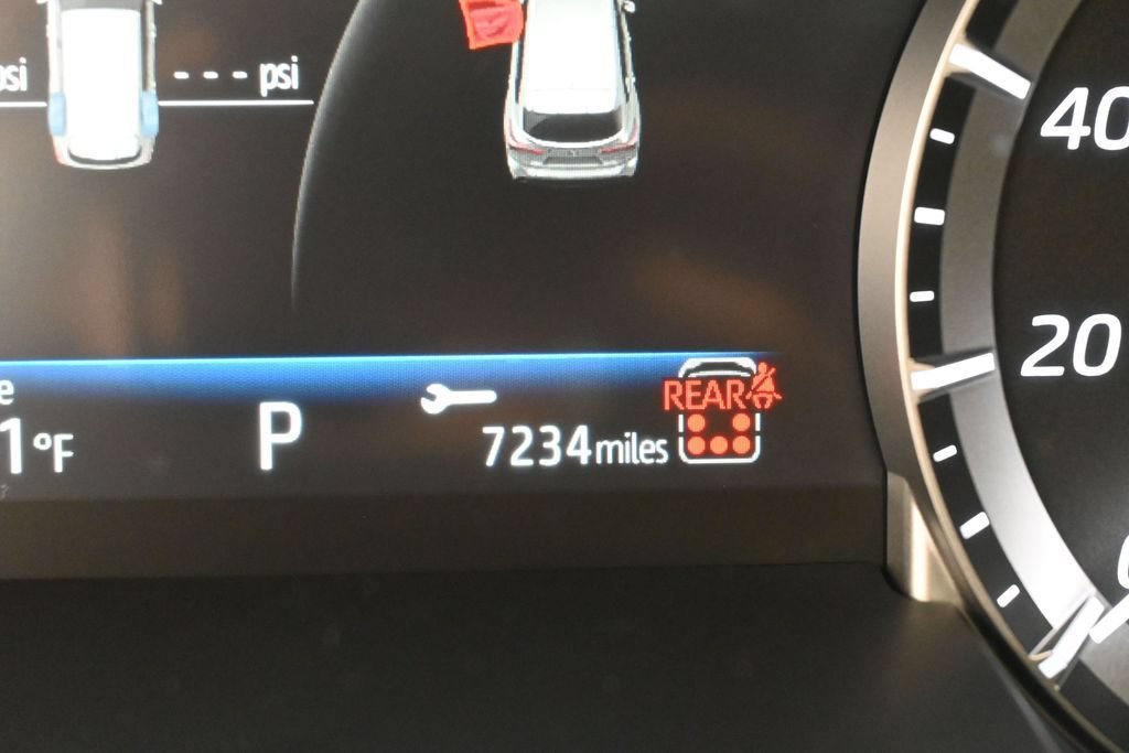 Used 2026 Toyota Highlander XLE AWD/4WD image 17