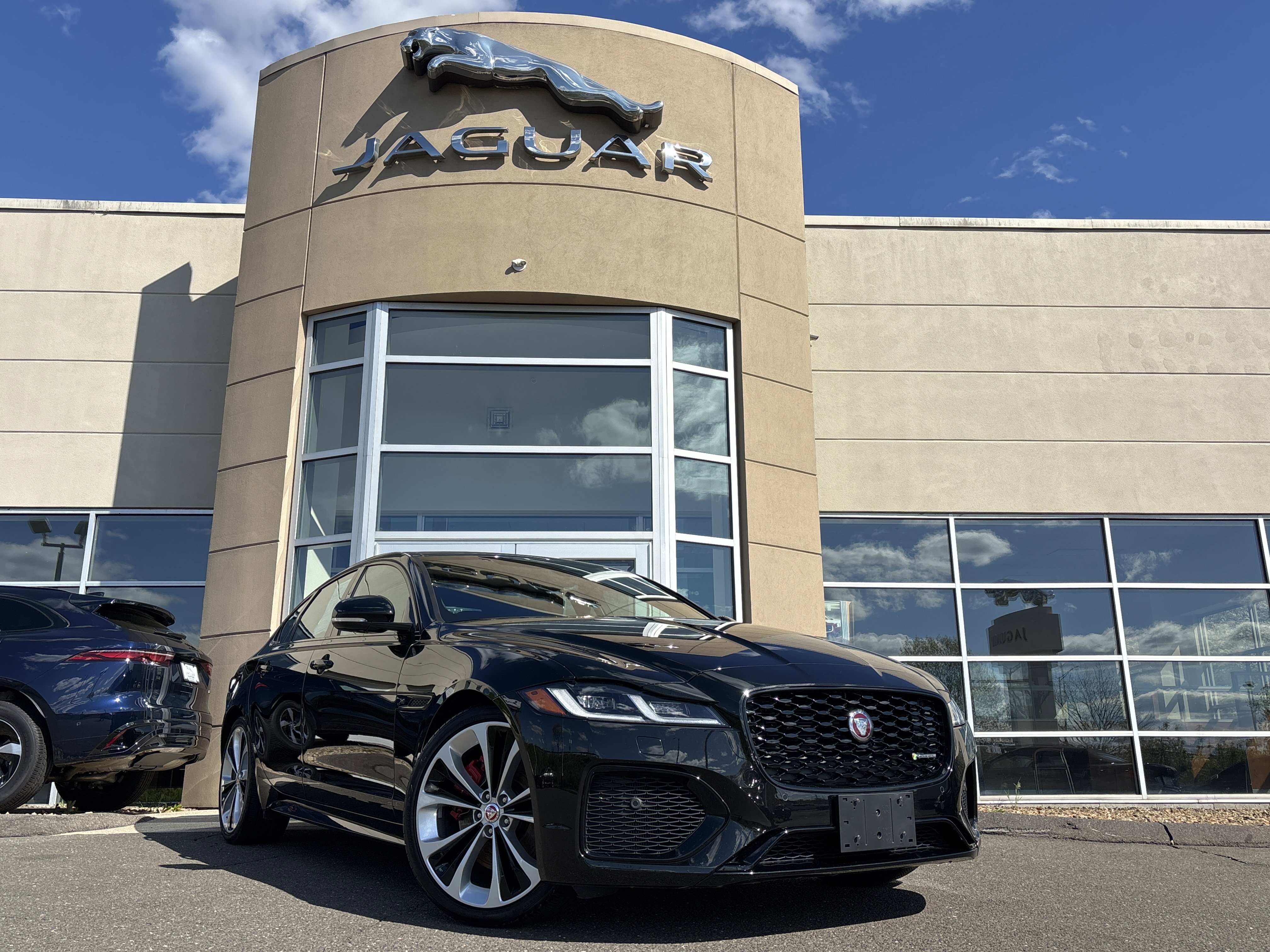 Used 2022 Jaguar XF R-Dynamic SE
