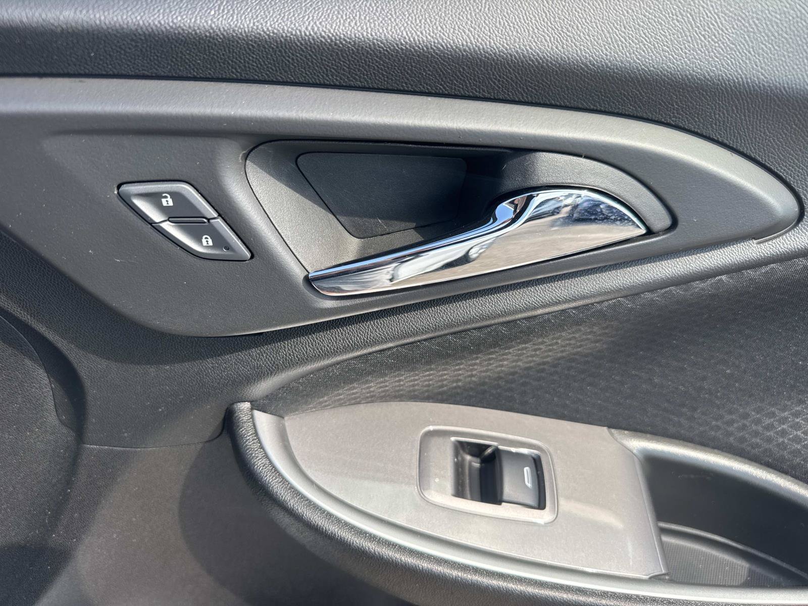 Used 2025 Chevrolet Malibu LT FWD image 15