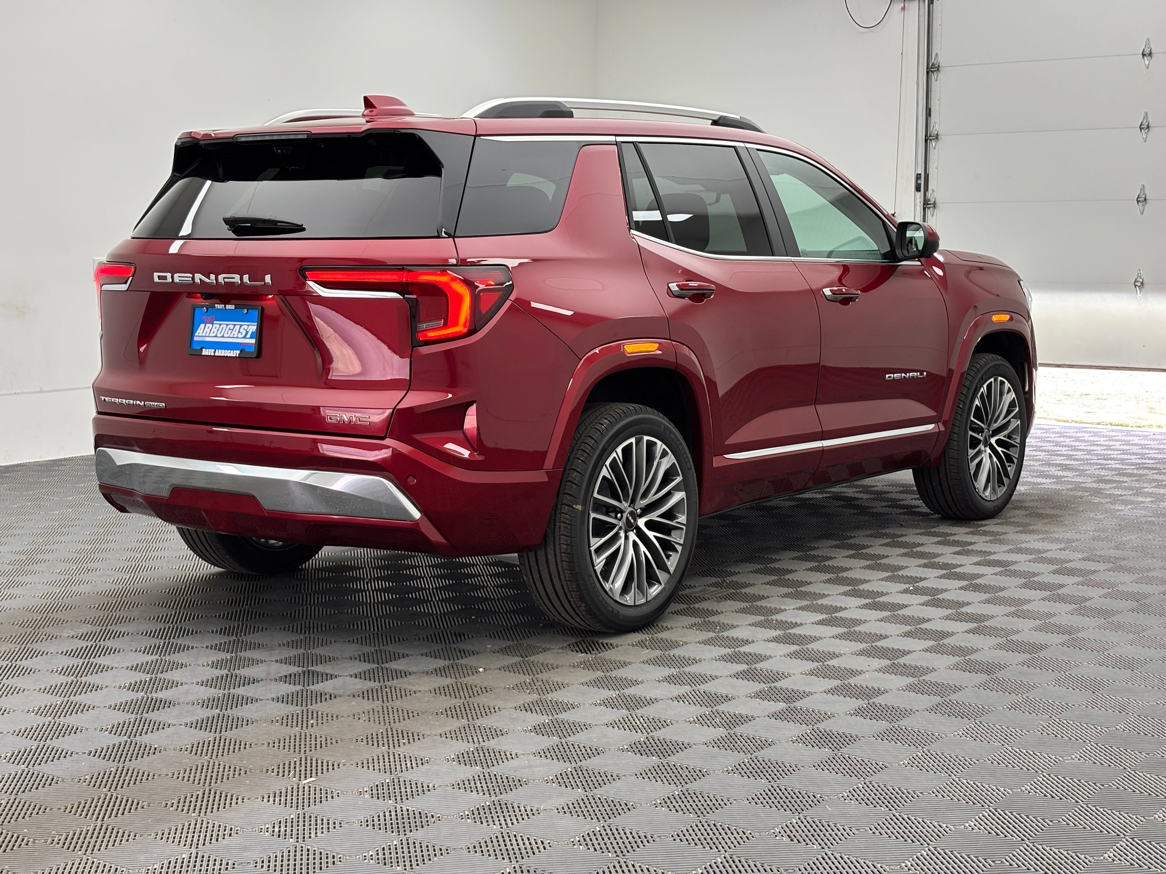 New 2027 GMC Terrain Denali w/ LPO, Floor Liner Package AWD/4WD image 9