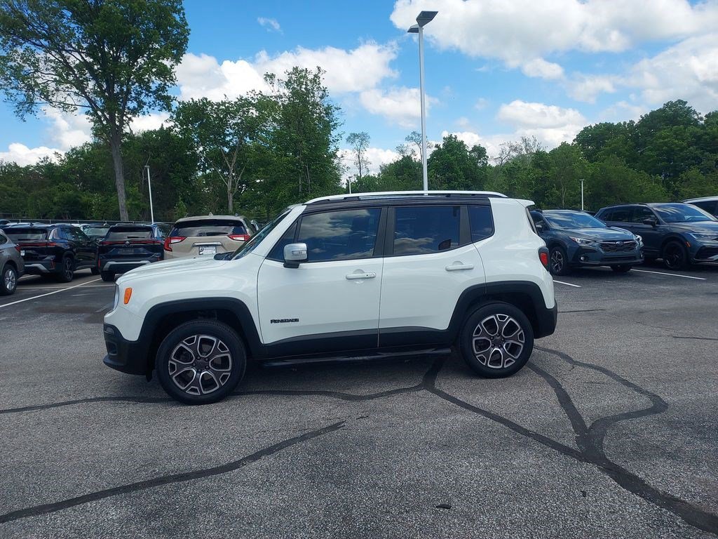 Used 2018 Jeep Renegade Limited w/ UConnect 8.4 Nav Group AWD/4WD image 4