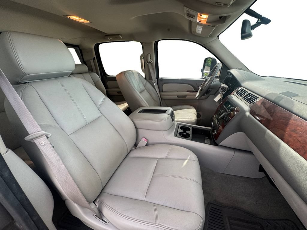 Used 2009 Chevrolet Silverado 3500 LTZ w/ Suspension Package, Off-Road AWD/4WD image 15