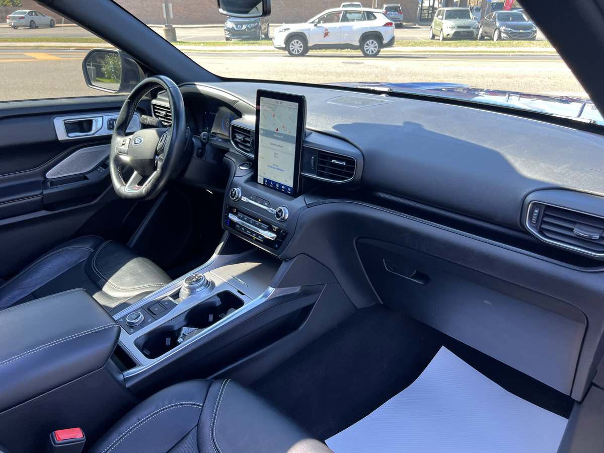 Used 2020 Ford Explorer ST w/ ST Street Pack image 21