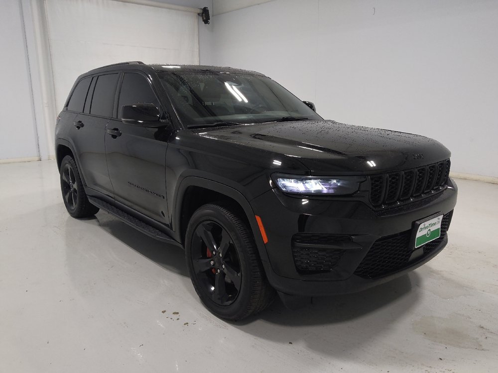 Used 2023 Jeep Grand Cherokee Altitude AWD/4WD image 13