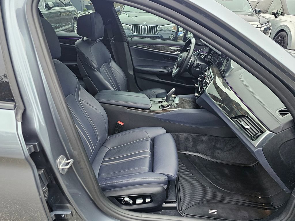 Used 2018 BMW M550i xDrive AWD/4WD image 29