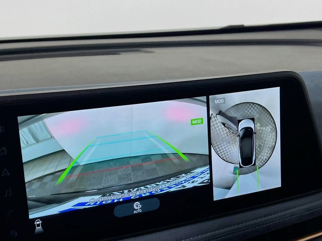 Used 2025 Nissan Ariya Platinum image 14