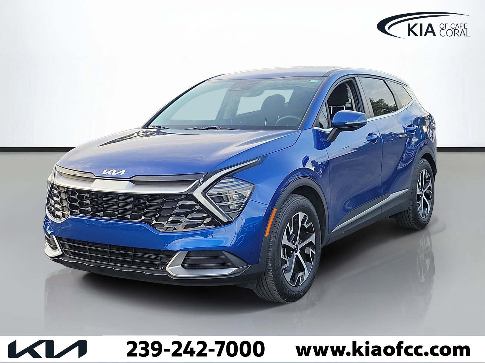 Certified 2024 Kia Sportage EX FWD image 3
