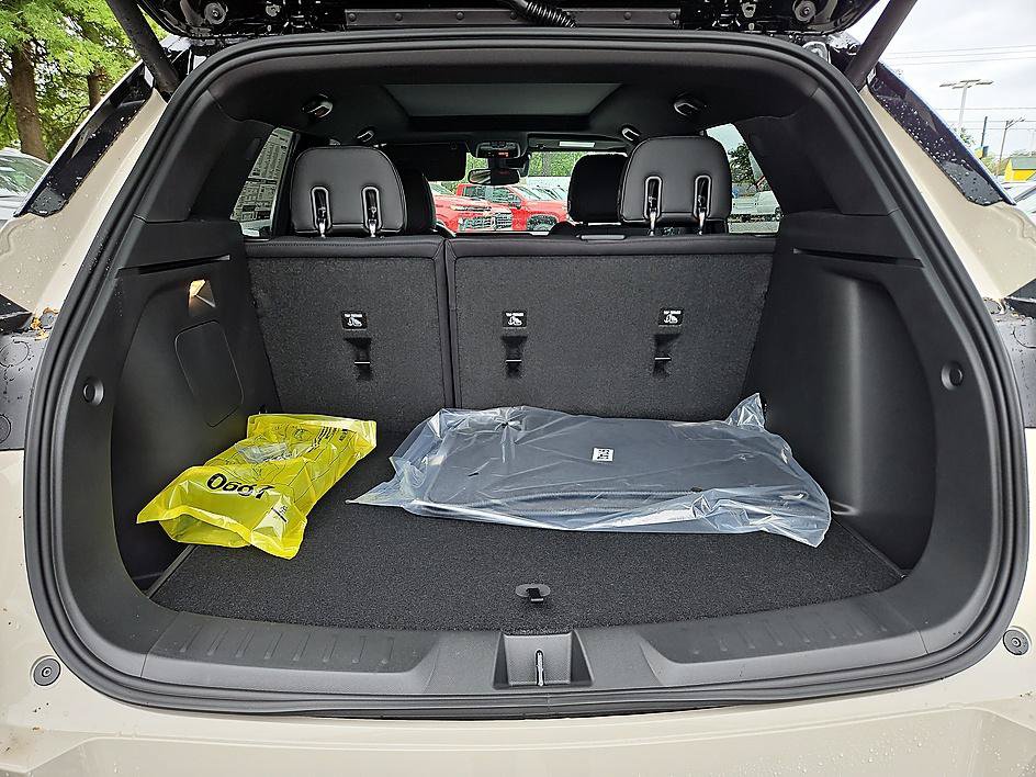 New 2026 Chevrolet TrailBlazer RS w/ Convenience Package FWD image 11