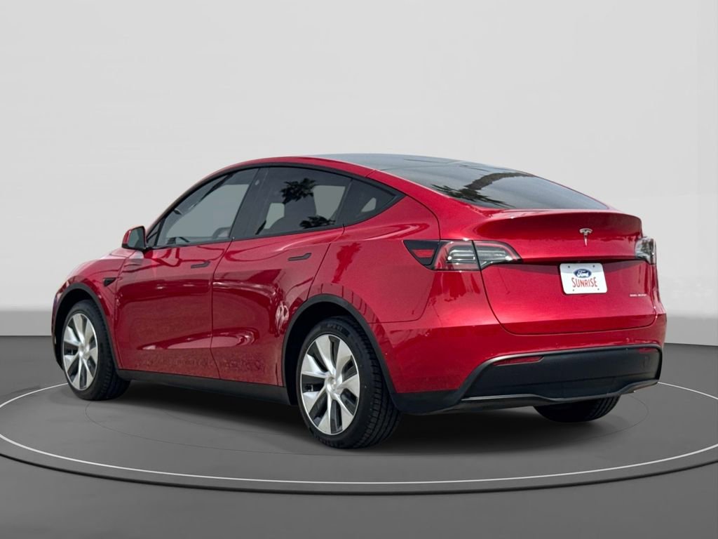 Used 2021 Tesla Model Y Long Range image 6