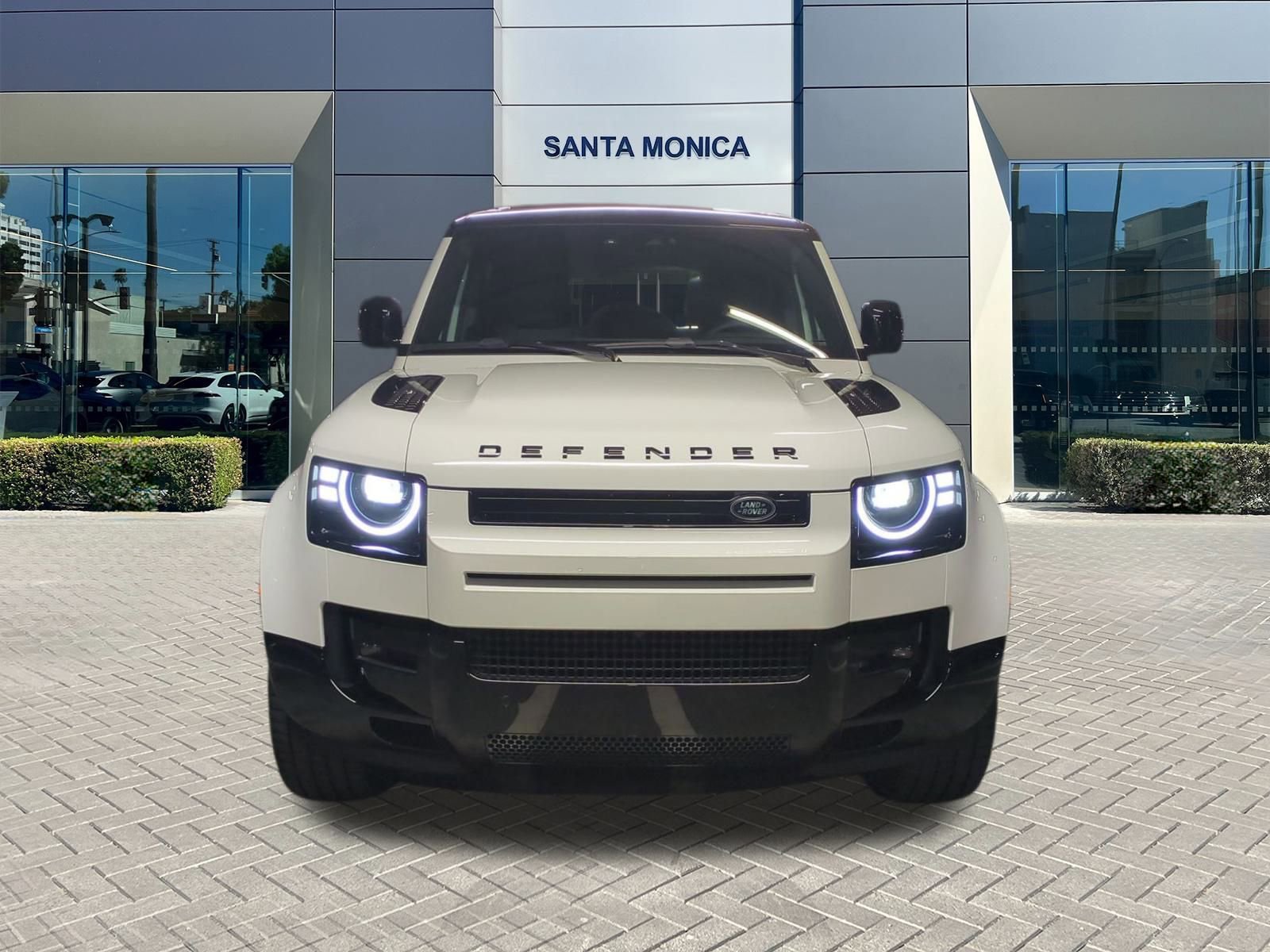 New 2026 Land Rover Defender 110 X-Dynamic SE image 8