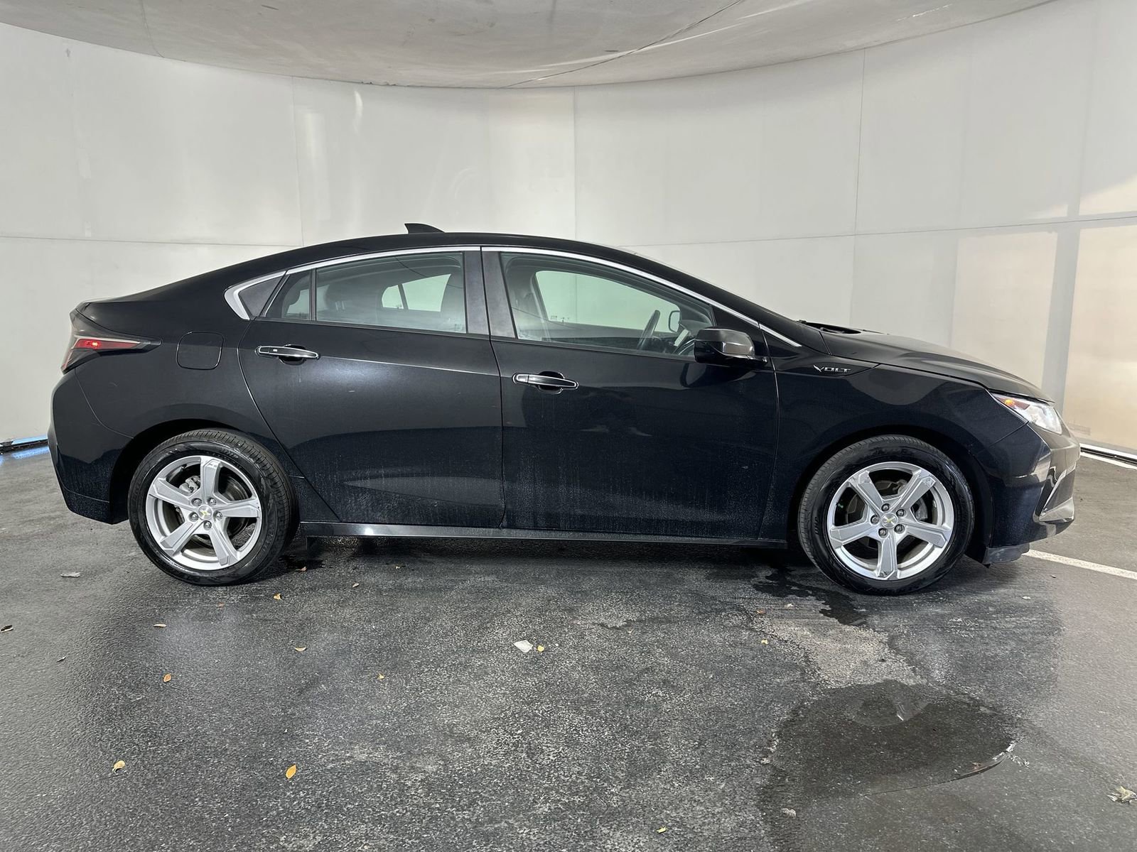 Used 2017 Chevrolet Volt LT image 9