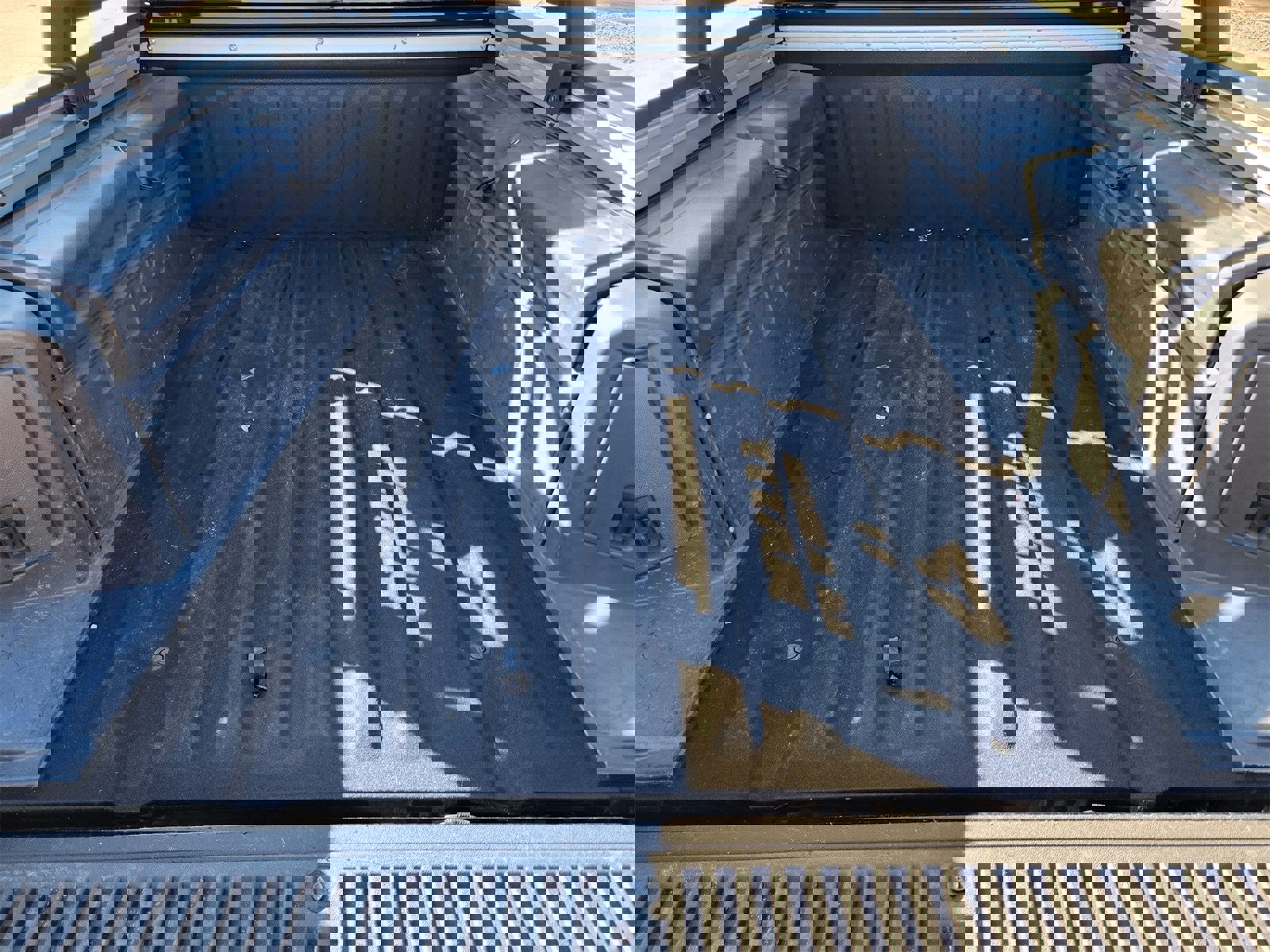 Used 2024 Nissan Titan PRO-4X w/ Pro-4x Convenience Package image 32