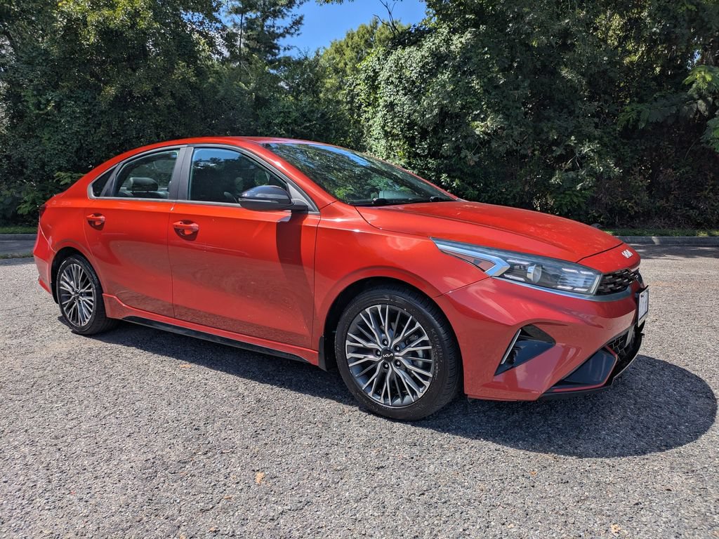 Used 2022 Kia Forte GT-Line w/ GT-Line Premium Package FWD image 2