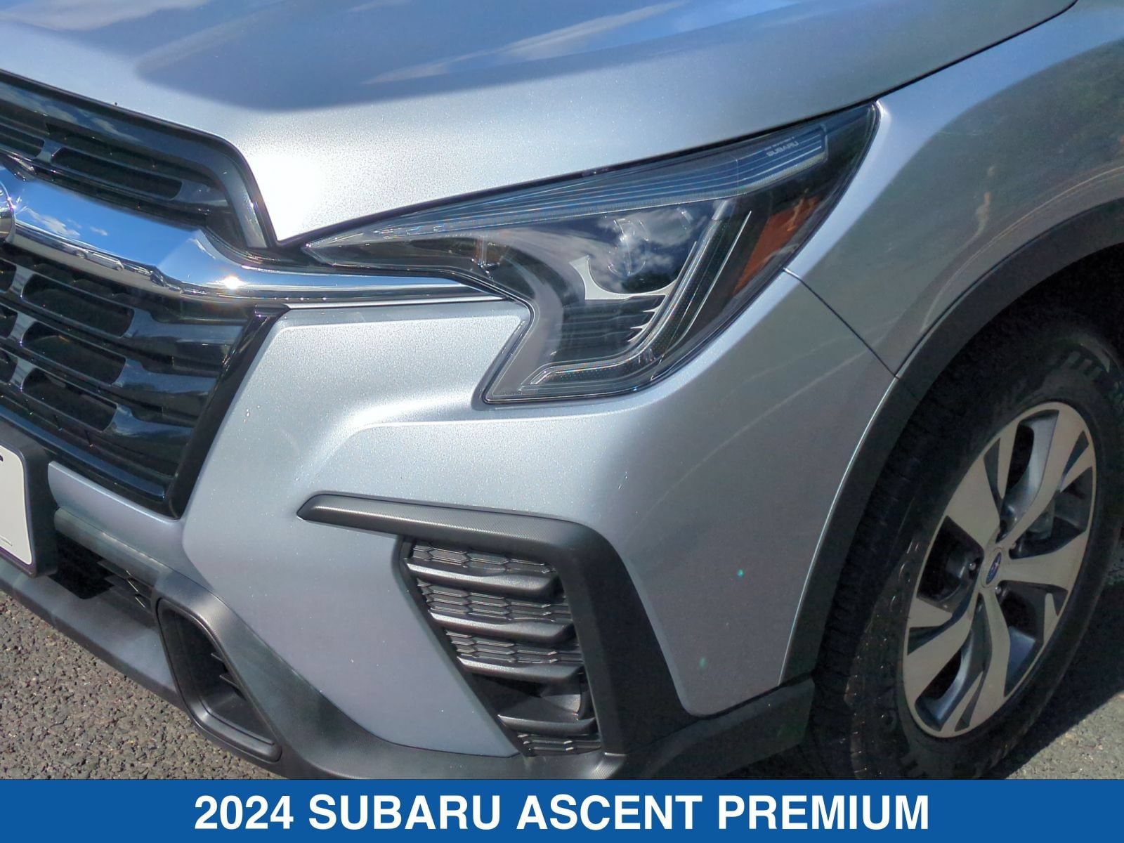 Certified 2024 Subaru Ascent Premium w/ Convenience Package AWD/4WD image 10