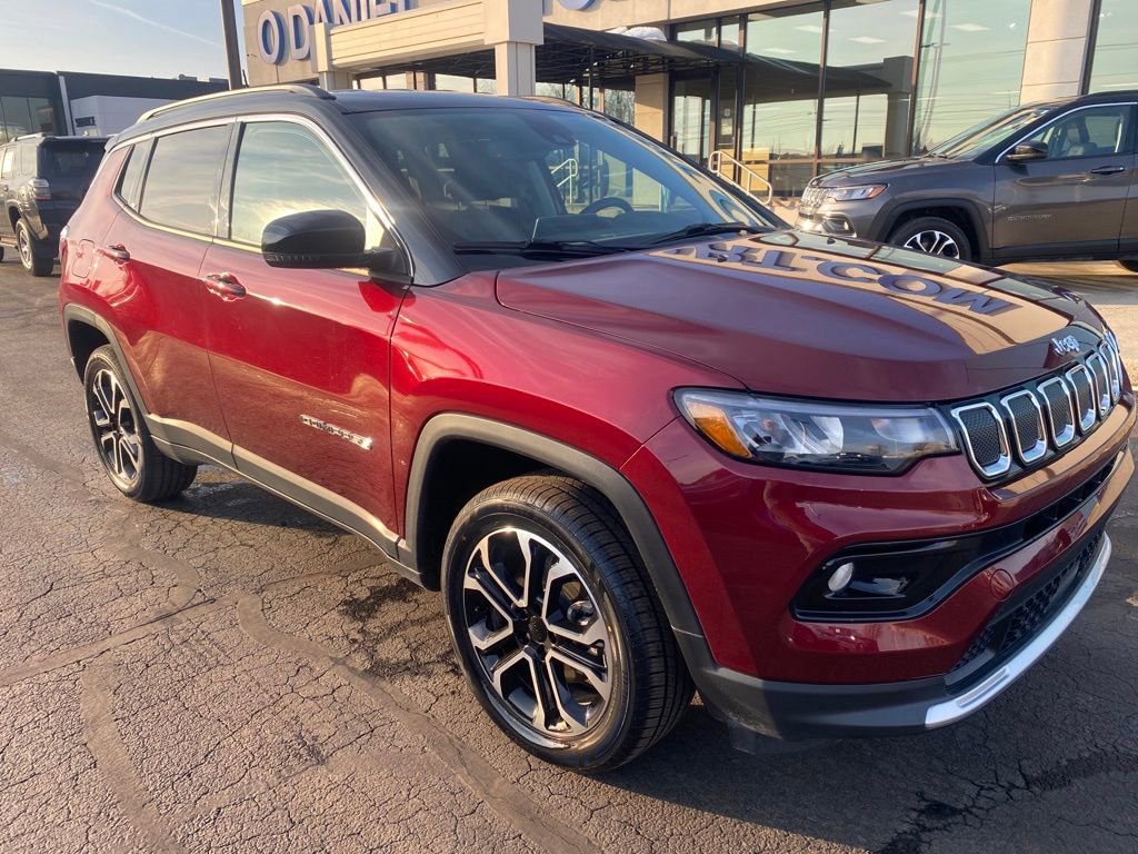 Used 2022 Jeep Compass Limited image 1