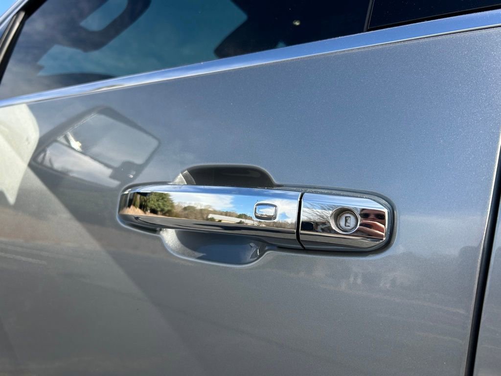 Certified 2025 GMC Sierra 2500 Denali Ultimate AWD/4WD image 34