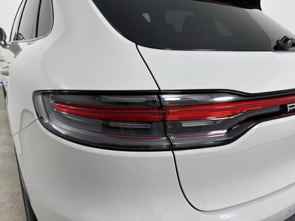 New 2026 Porsche Macan AWD/4WD image 17