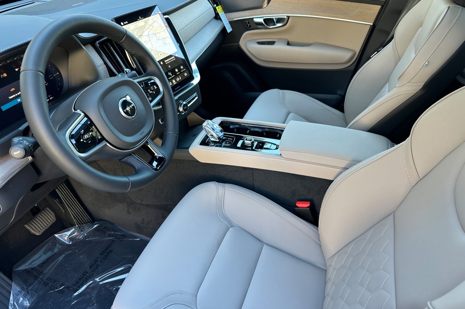 New 2026 Volvo XC90 T8 Plus image 8