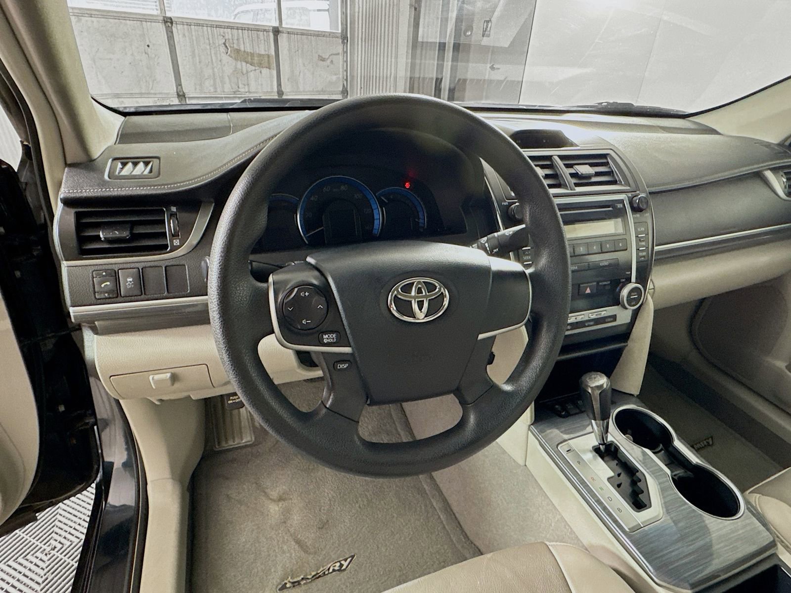 Used 2012 Toyota Camry LE image 9
