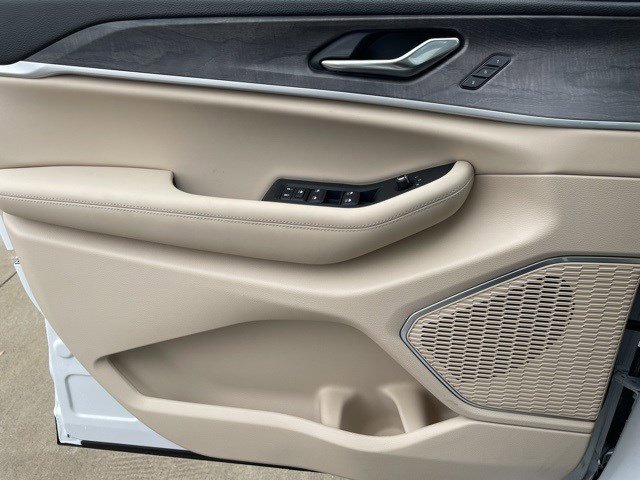 New 2025 Jeep Grand Cherokee Limited w/ Trailer Tow Package image 13