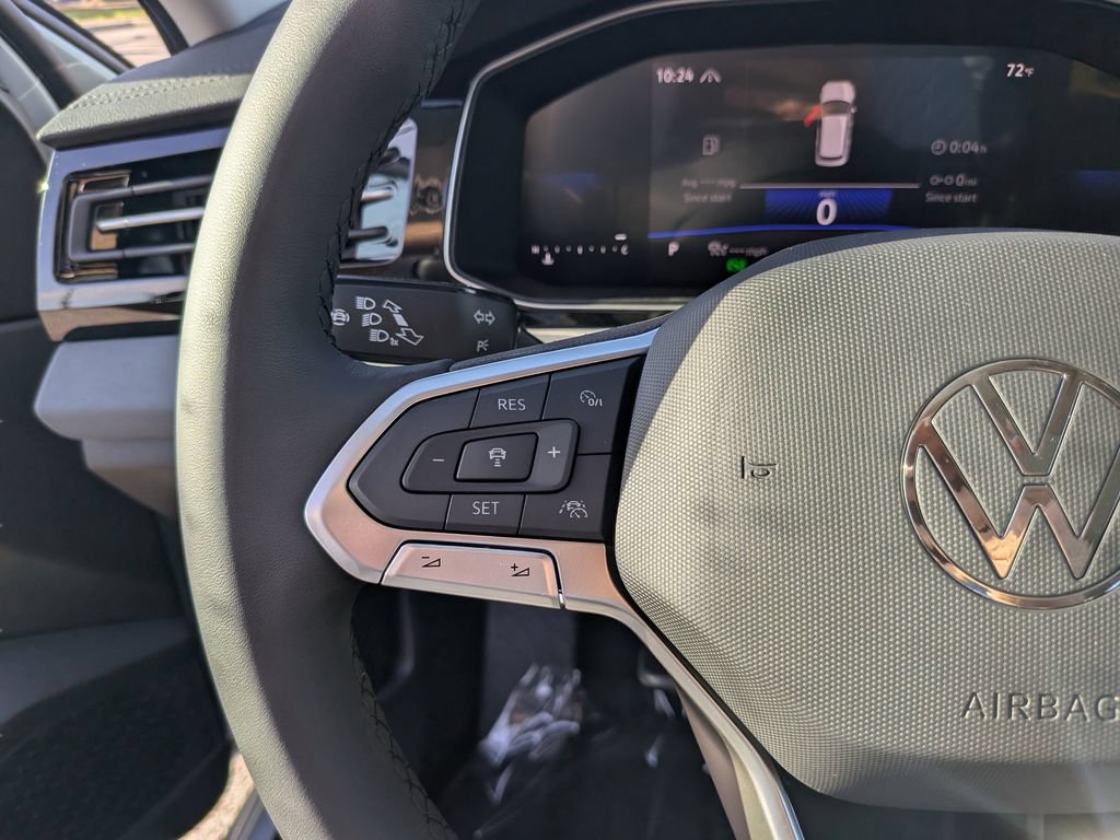 New 2026 Volkswagen Jetta SE FWD image 24