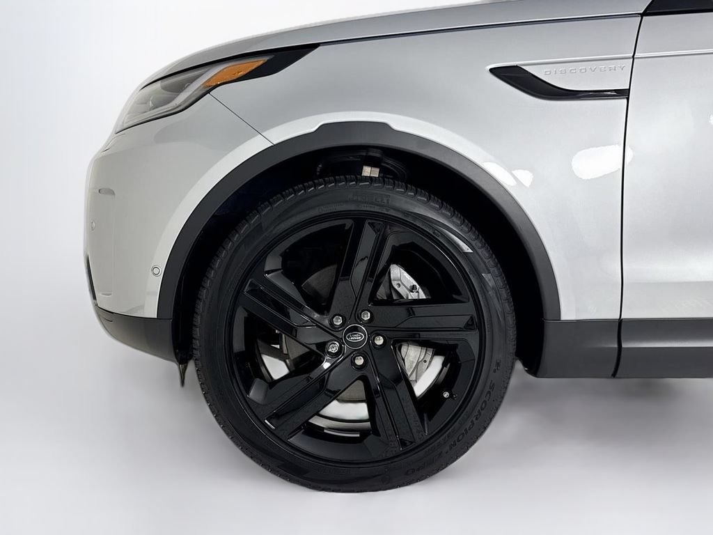 Used 2024 Land Rover Discovery S AWD/4WD image 26