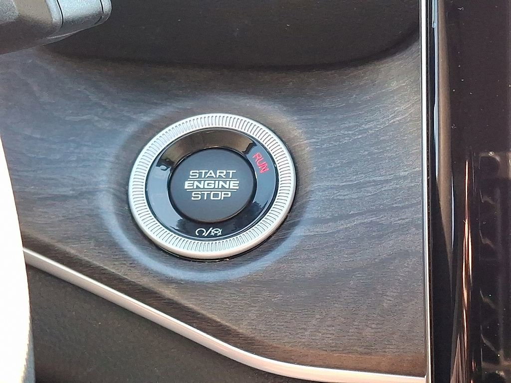 Used 2023 Jeep Grand Cherokee L Limited w/ Trailer Tow Group (B) image 22