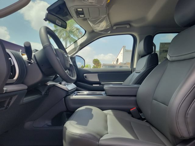 New 2027 Ford Expedition Active RWD image 19