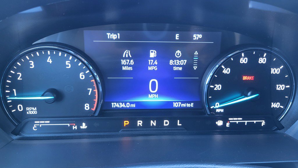 Used 2022 Ford Explorer XLT image 32
