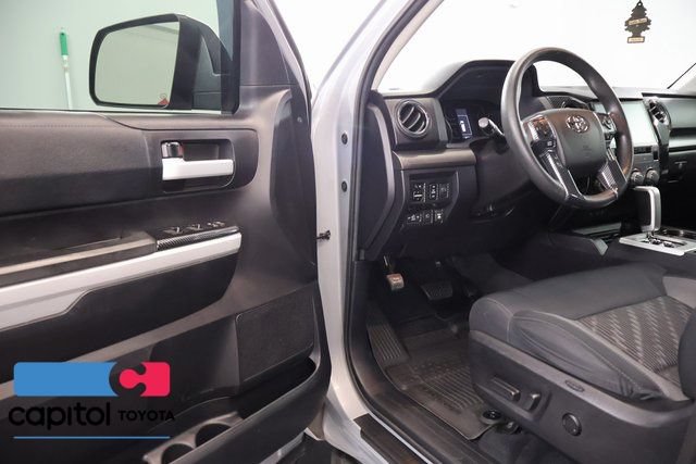 Used 2021 Toyota Tundra SR5 w/ SR5 Upgrade Package AWD/4WD image 8