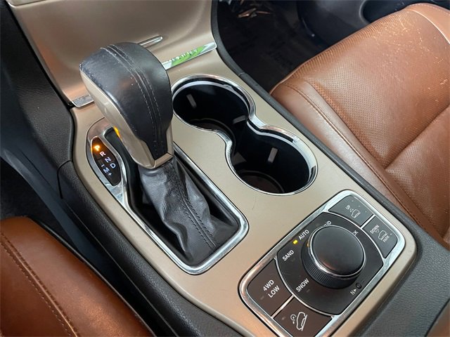Used 2016 Jeep Grand Cherokee Summit image 9