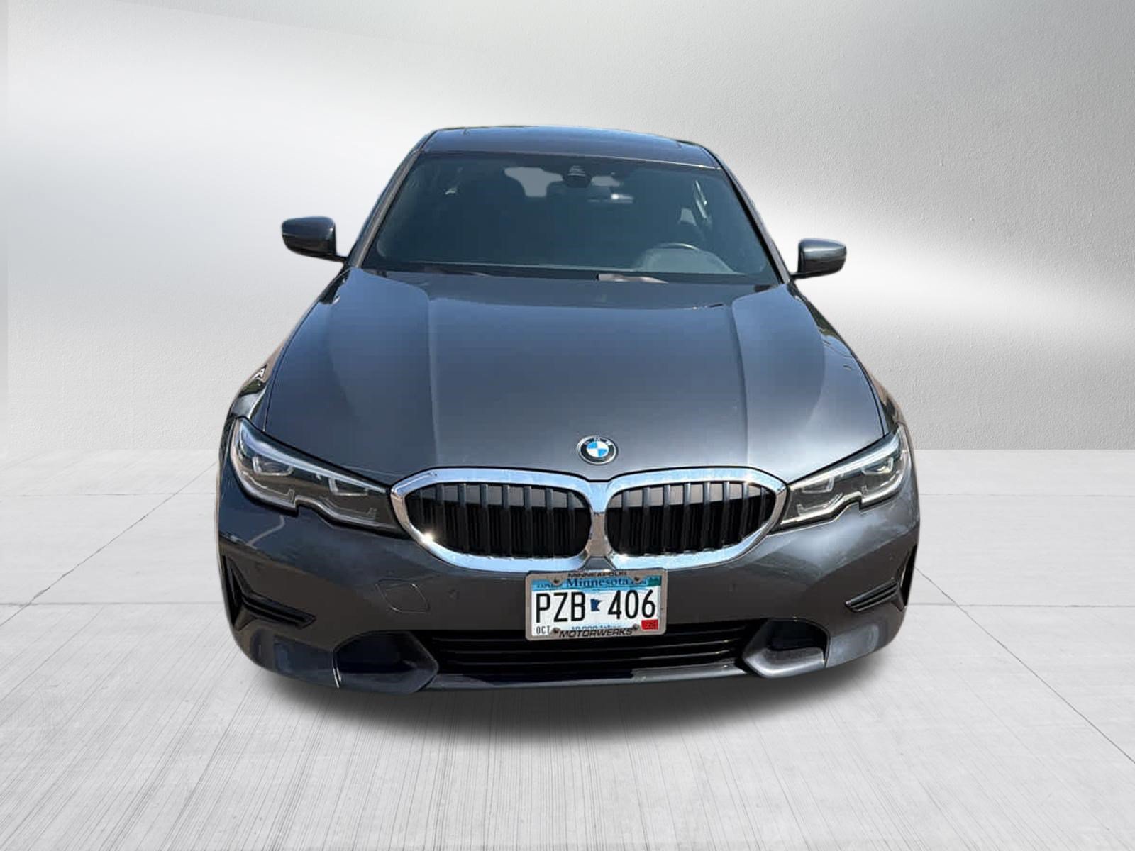 Used 2019 BMW 330i xDrive Sedan w/ Convenience Package AWD/4WD image 2