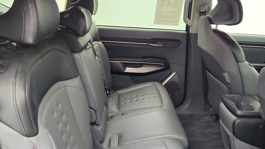 Used 2024 Kia EV9 Wind image 18