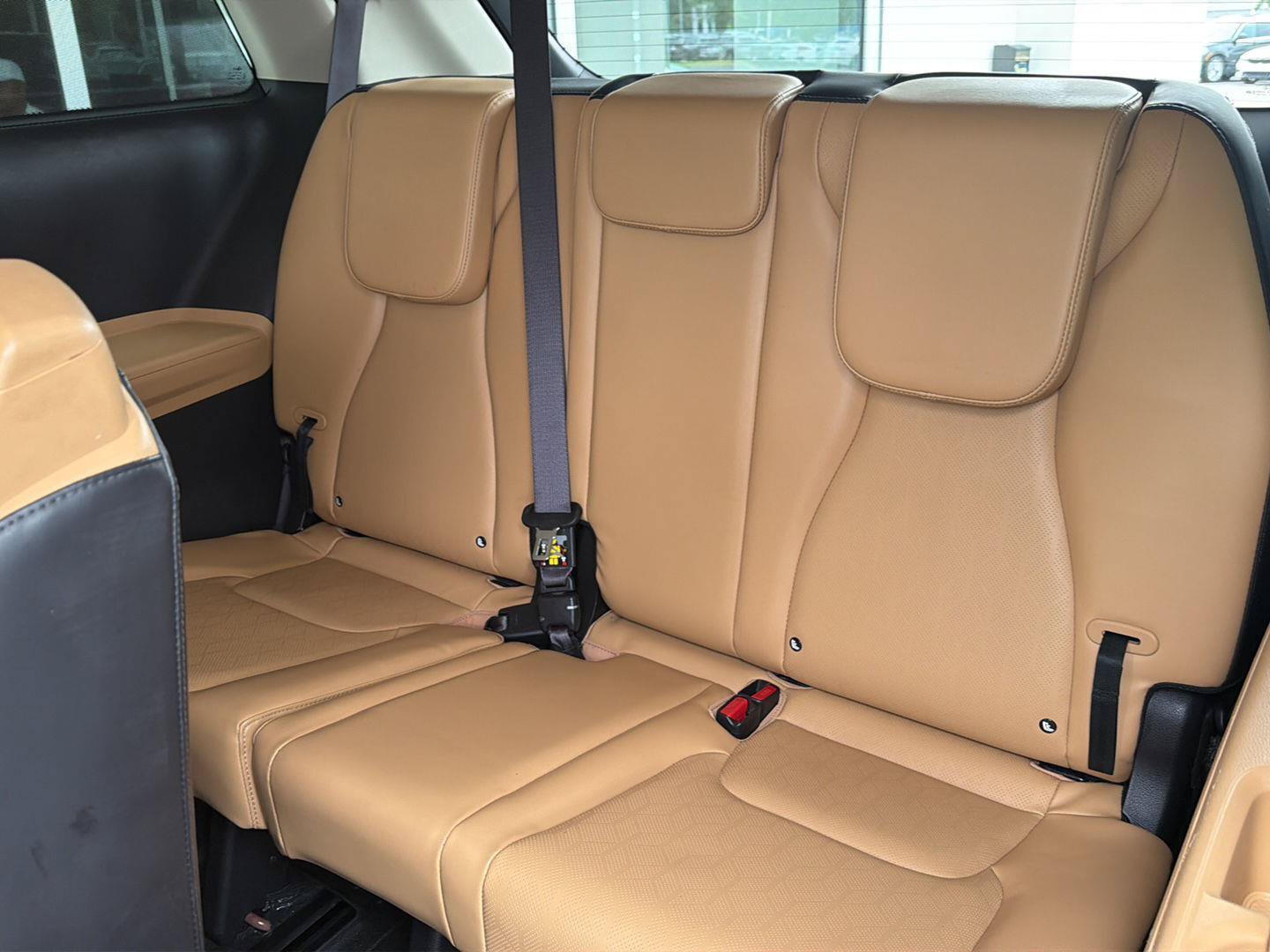 Used 2022 Kia Carnival EX FWD image 12