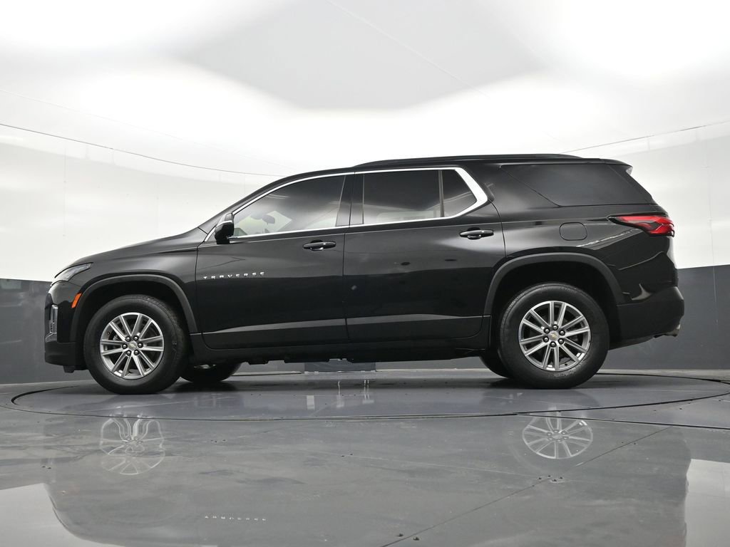Used 2023 Chevrolet Traverse LT image 25