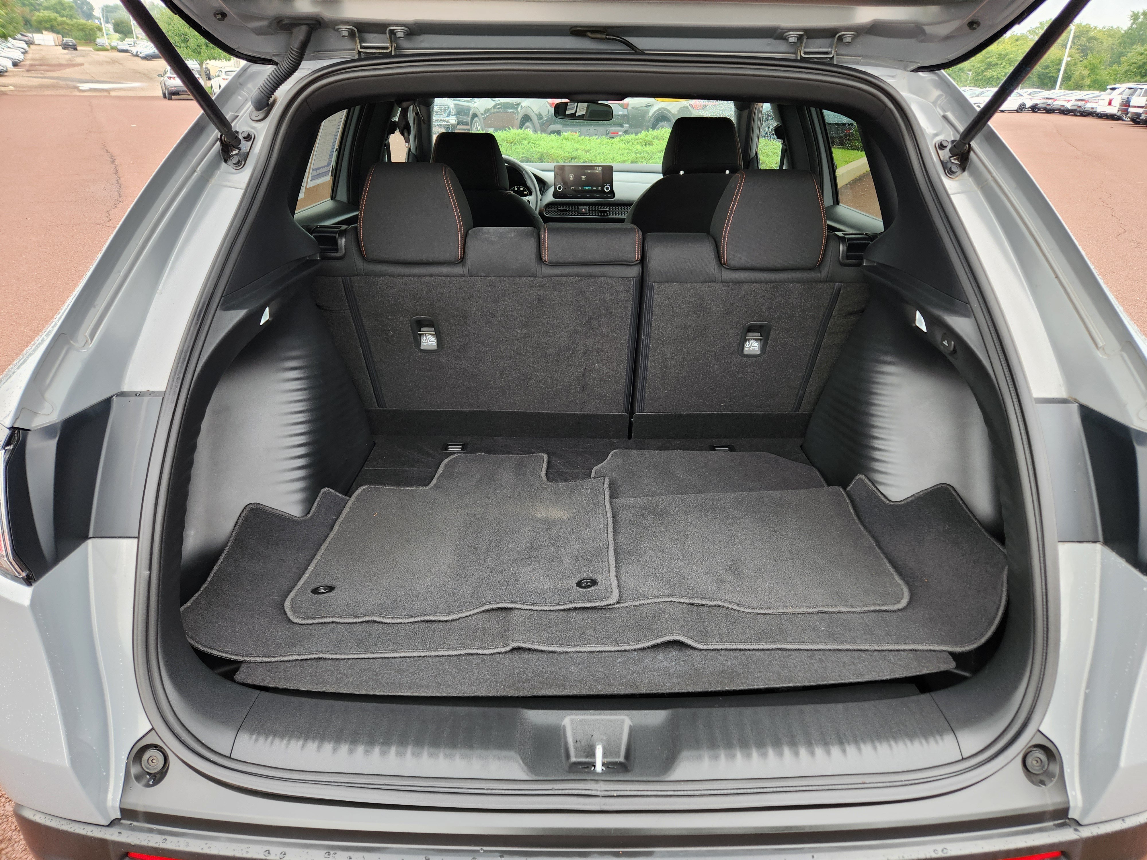 Used 2025 Honda HR-V Sport image 8